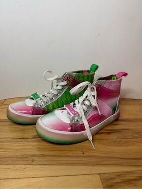 Ground Up Wicked Movie Mismatched High Top Sneakers Shoes Women's Size 6 EU 37
